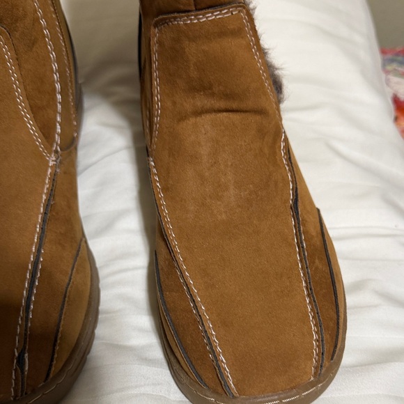 Women’s Journee Collection Takani Boots with Fur Trim, size 8.5 NWOT Box